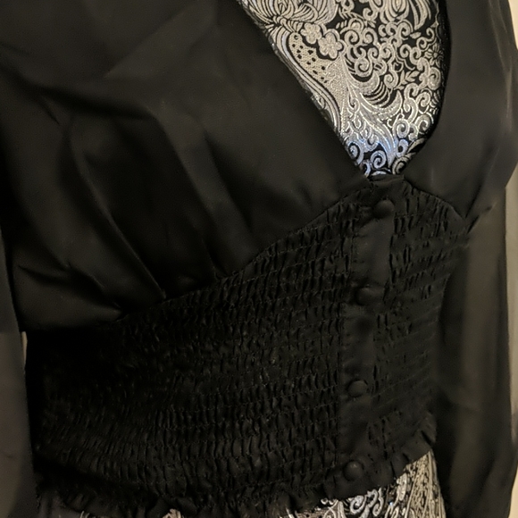 ✨50% OFF✨ NWT A.Peach Asos chiffon balloon sleeve top - Picture 3 of 8